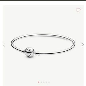 Silver Pandora Moments Bangle size 7.5